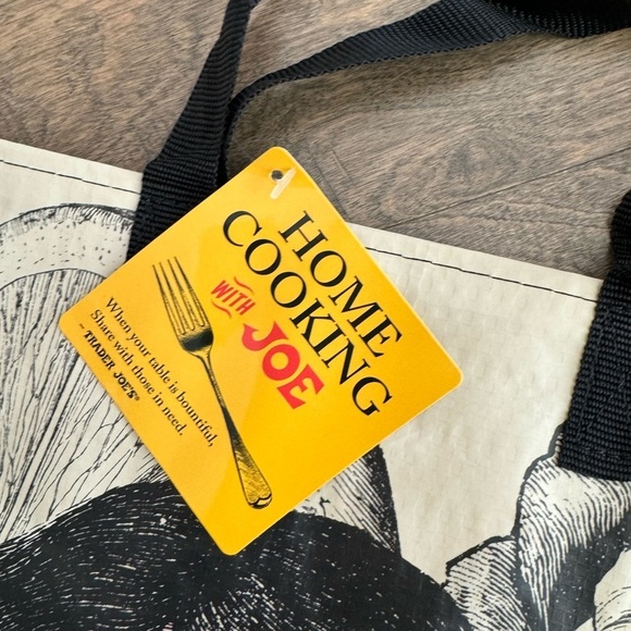 Trader Joe's Jolene and Joni Tote Grocery Reusable Shopping Bags Set of 2 NWT - Picture 6 of 8